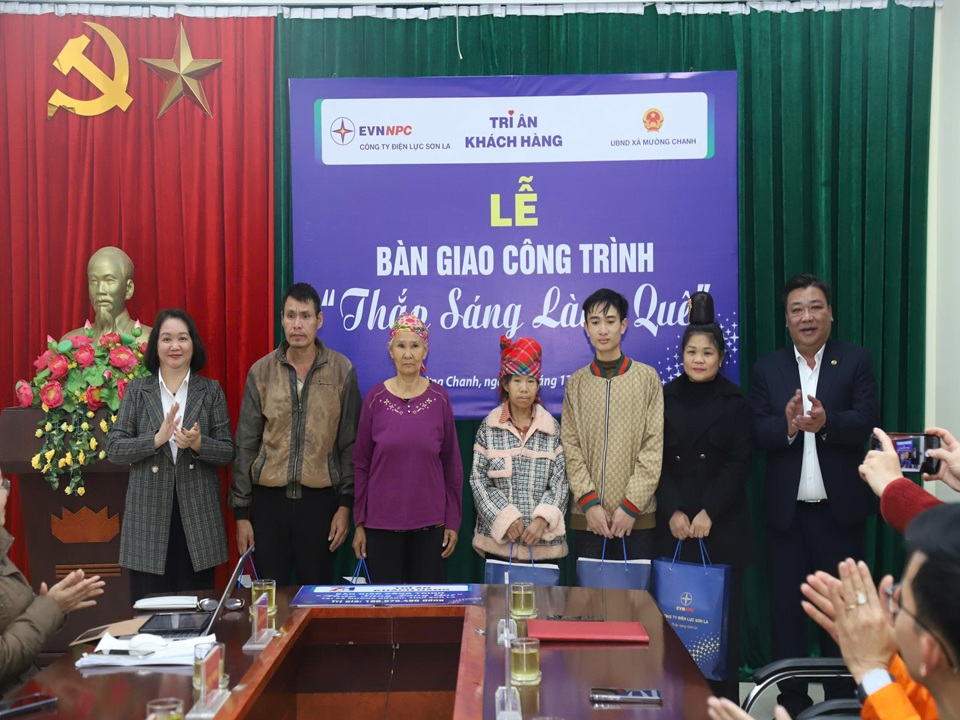 Ánh sáng nghĩa tình về với Mường Chanh (Sơn La) trong Tháng Tri ân khách hàng